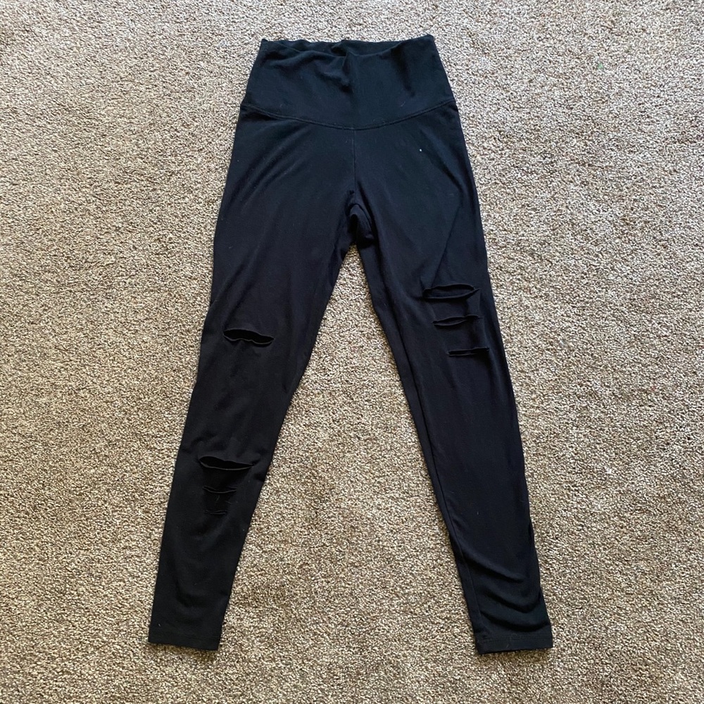 Ripped leggings